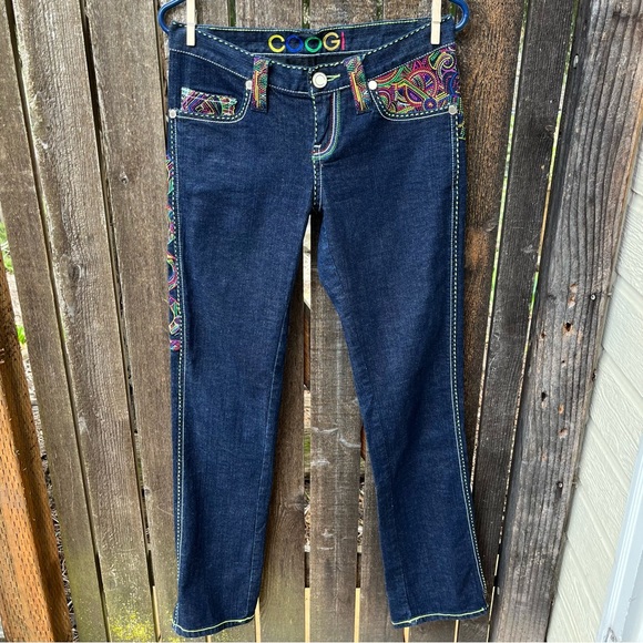 Coogi Women's Y2K Rainbow Embroidery Accent Jeans In Sz 7/8 - Picture 1 of 16